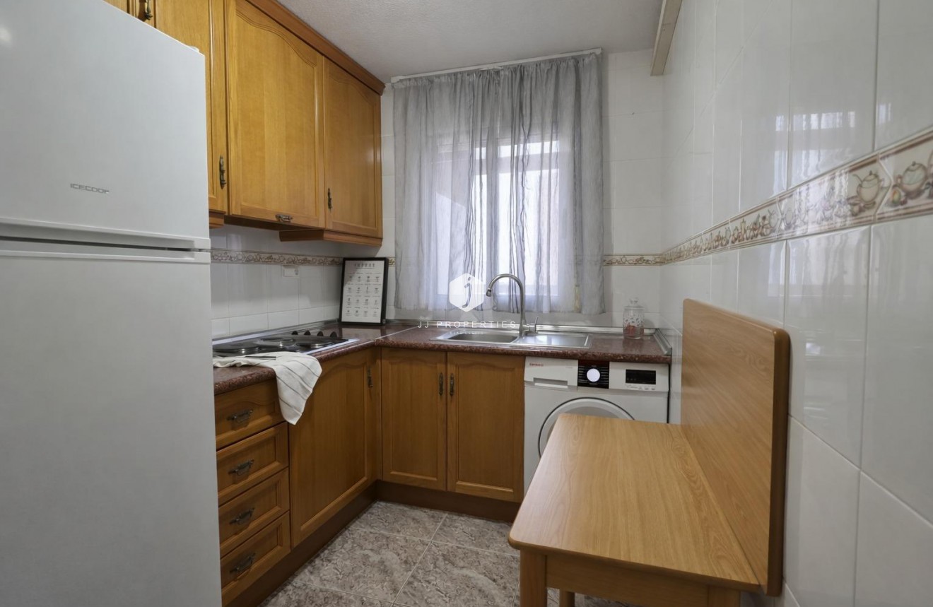 D'occasion - Appartement -
Torrevieja - Centro - Muelle Pesquero