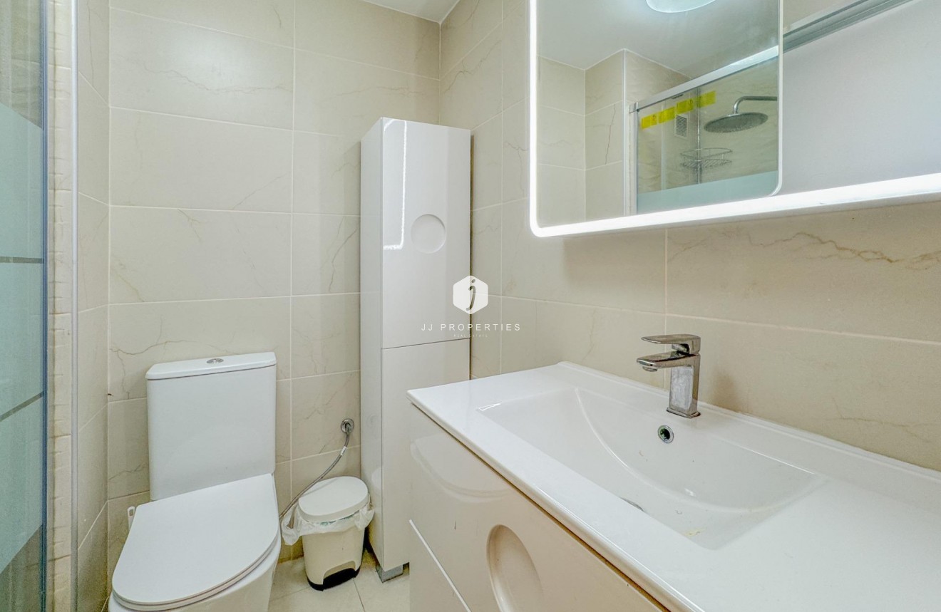 Resale - Apartment / flat -
Torrevieja - La Mata Pueblo