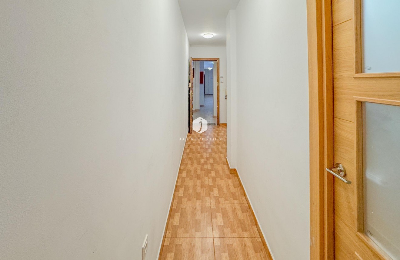 Resale - Apartment / flat -
Torrevieja - La Mata Pueblo