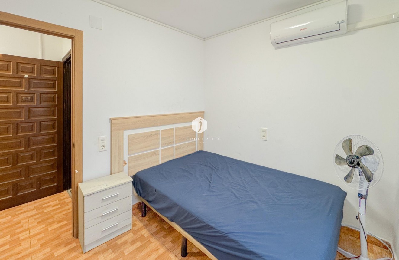 Resale - Apartment / flat -
Torrevieja - La Mata Pueblo