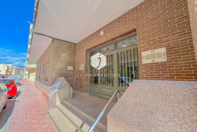 Resale - Apartment / flat -
Torrevieja - La Mata Pueblo