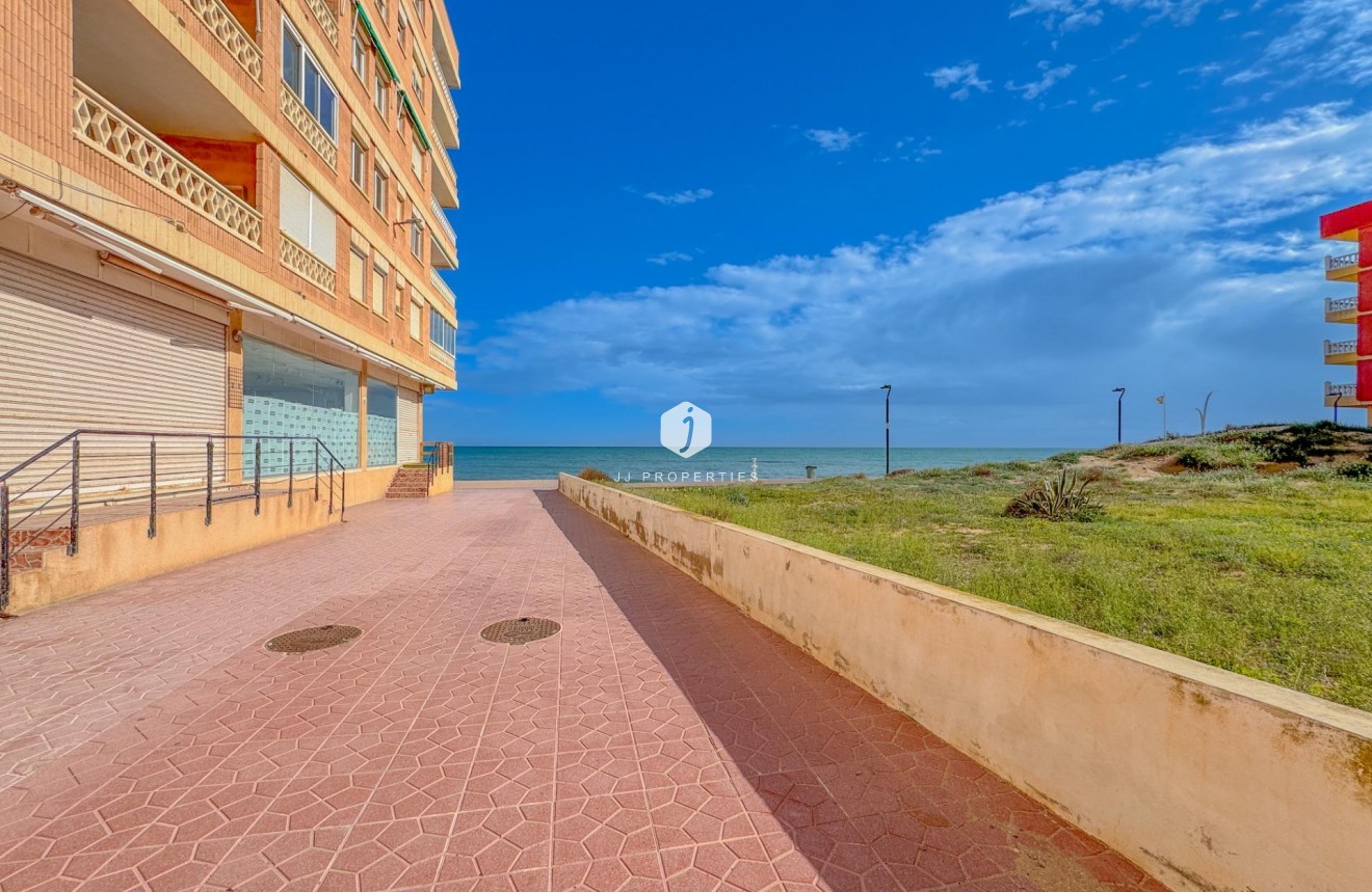 Resale - Apartment / flat -
Torrevieja - La Mata Pueblo