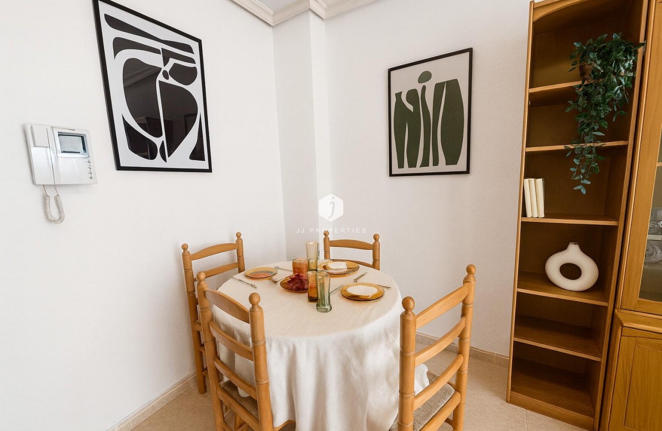 Resale - Apartment / flat -
Torrevieja - Parque las naciones