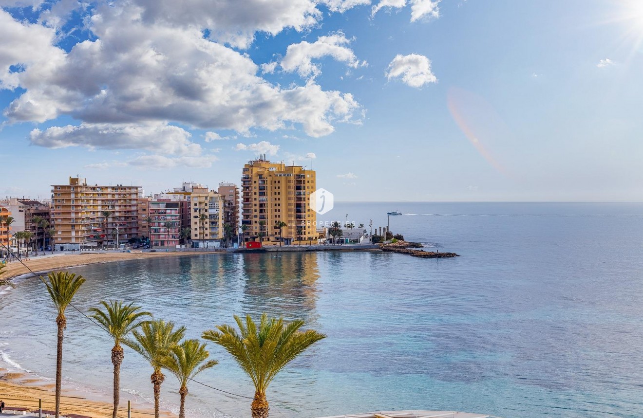 Resale - Apartment / flat -
Torrevieja - Parque las naciones