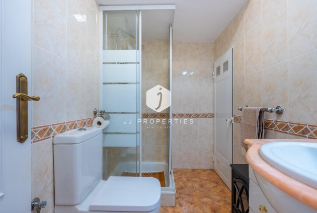 Resale - Chalet -
Orihuela Costa - La Regia