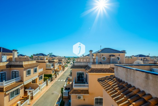 Resale - Chalet -
Orihuela Costa - La Regia