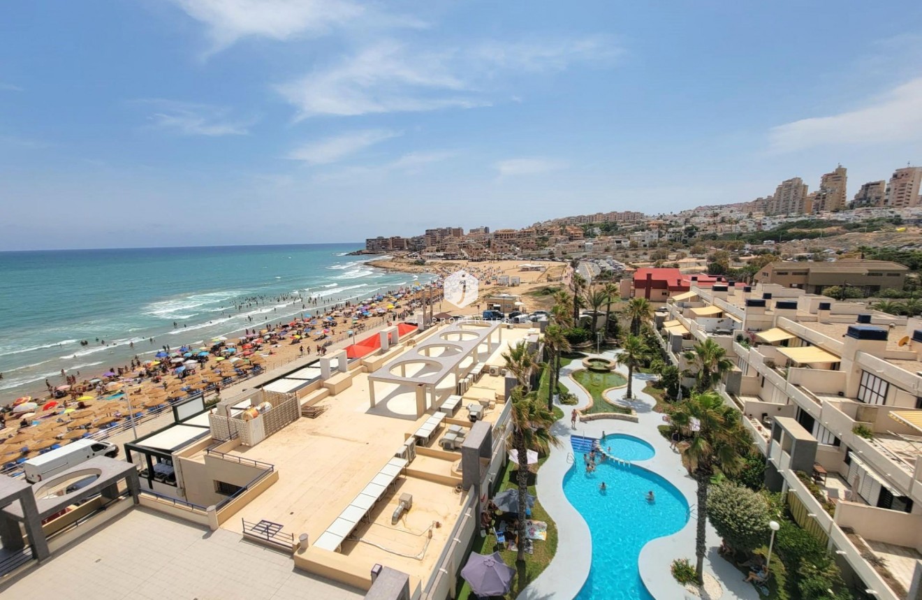 D'occasion - Attique -
Torrevieja - Playa De La Mata