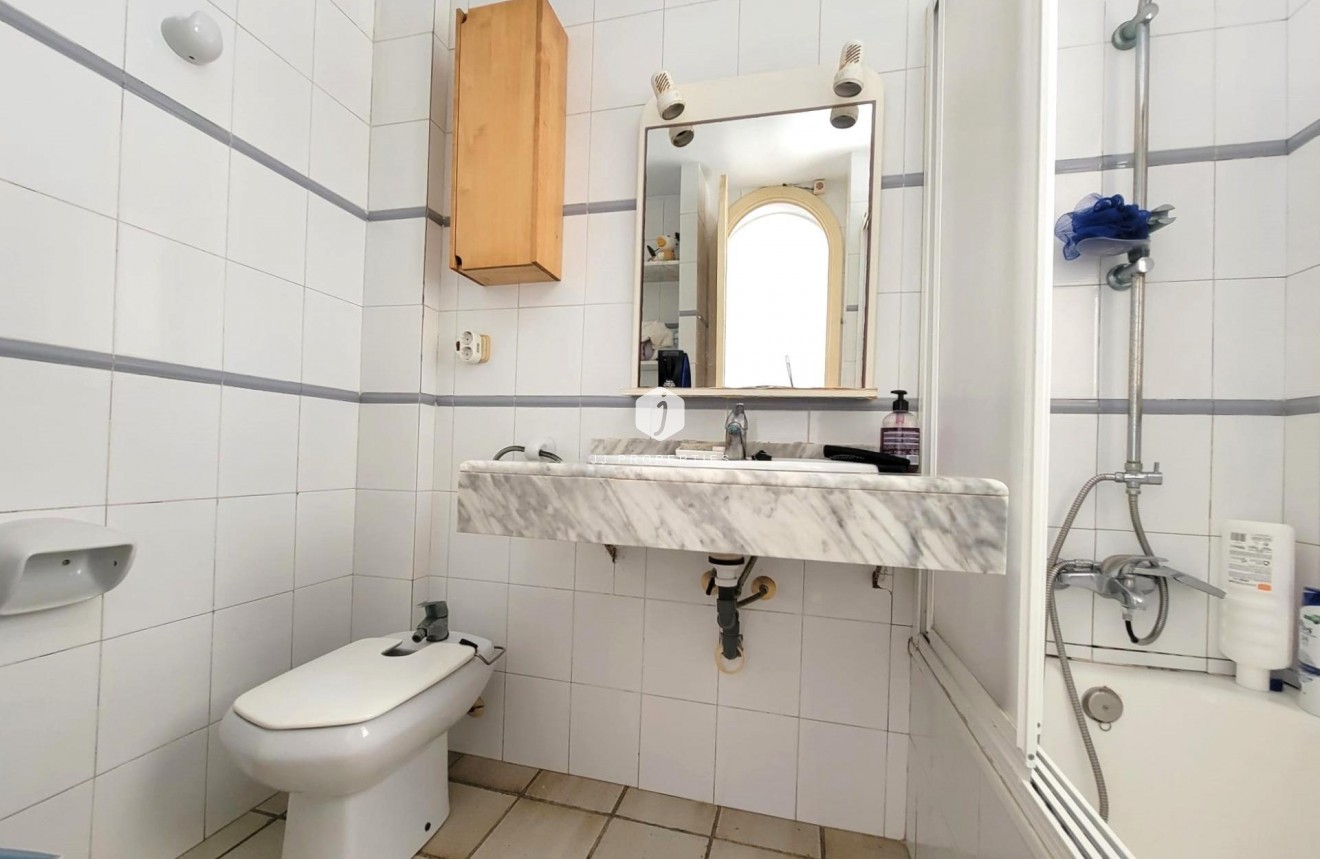 D'occasion - Attique -
Torrevieja - Playa De La Mata