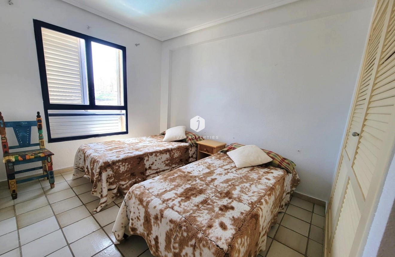 D'occasion - Attique -
Torrevieja - Playa De La Mata