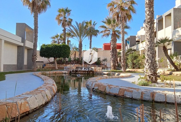 D'occasion - Attique -
Torrevieja - Playa De La Mata