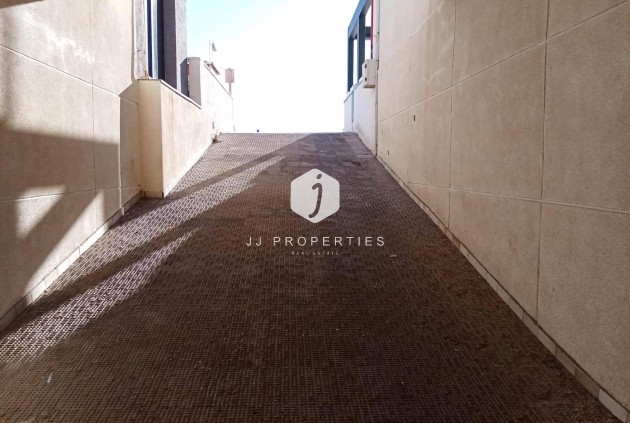 D'occasion - Attique -
Torrevieja - Playa De La Mata