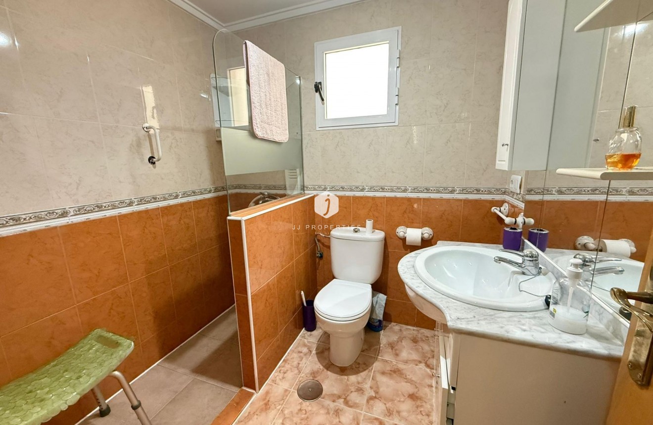 Resale - Apartment / flat -
Torrevieja - Playa del Cura