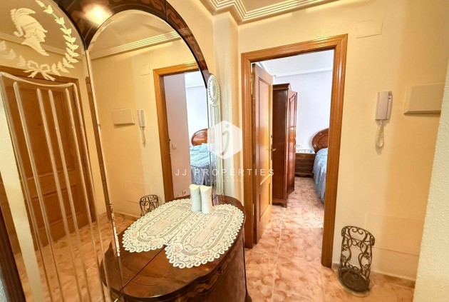 Resale - Apartment / flat -
Torrevieja - Playa del Cura