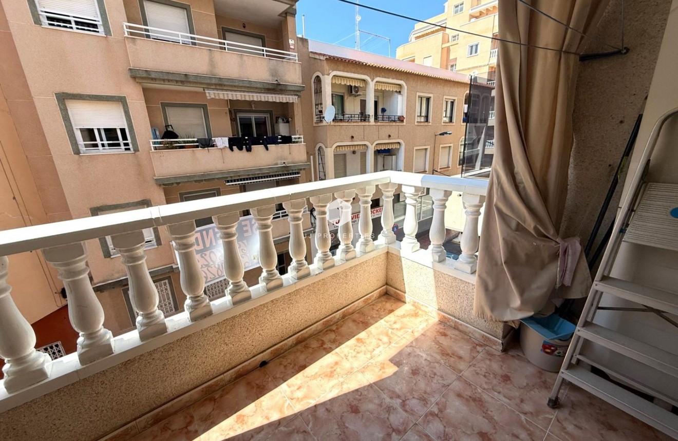 Resale - Apartment / flat -
Torrevieja - Playa del Cura