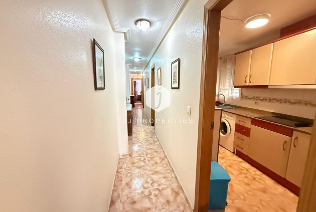 Resale - Apartment / flat -
Torrevieja - Playa del Cura