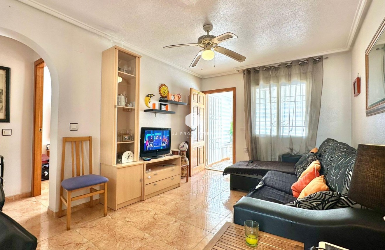 Resale - Bungalow -
Torrevieja - El Limonar