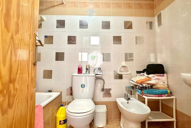 Resale - Bungalow -
Torrevieja - El Limonar