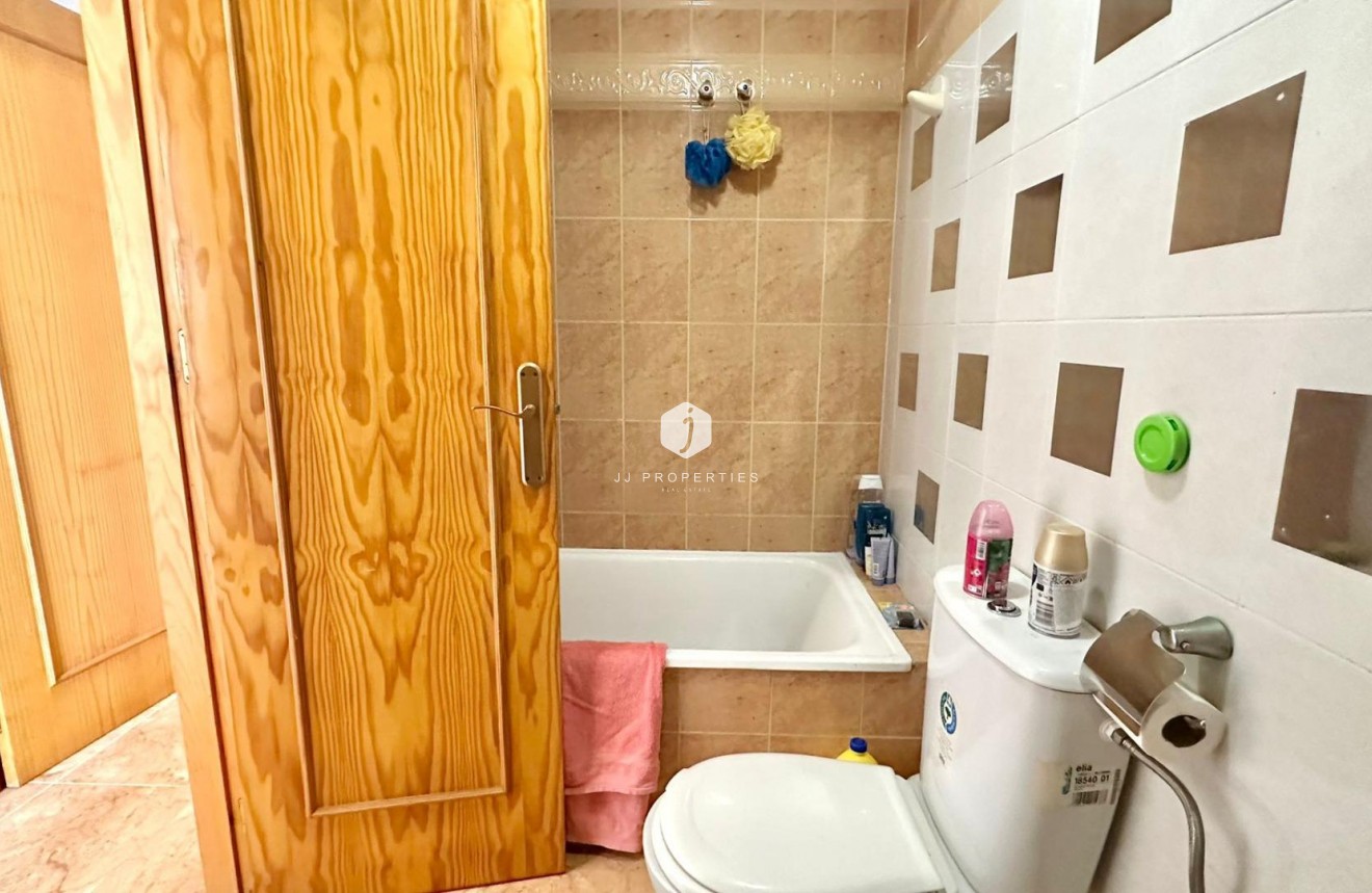 Resale - Bungalow -
Torrevieja - El Limonar