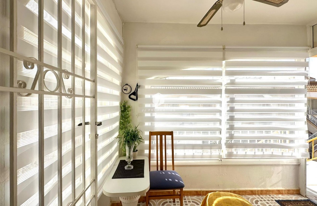 Resale - Bungalow -
Torrevieja - El Limonar