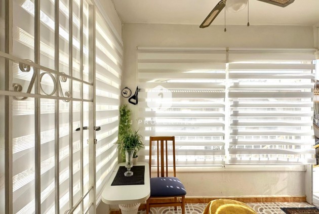 Resale - Bungalow -
Torrevieja - El Limonar