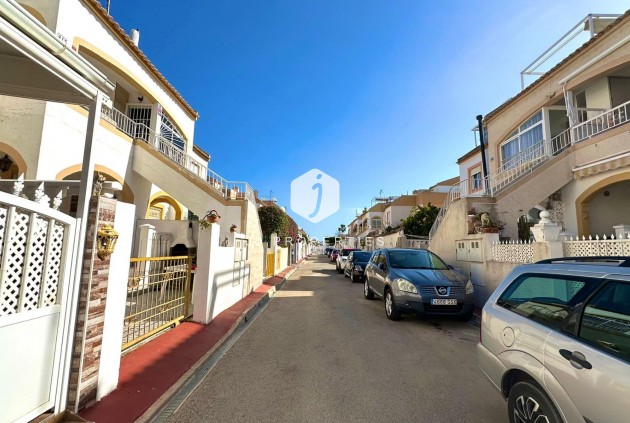 Resale - Bungalow -
Torrevieja - El Limonar