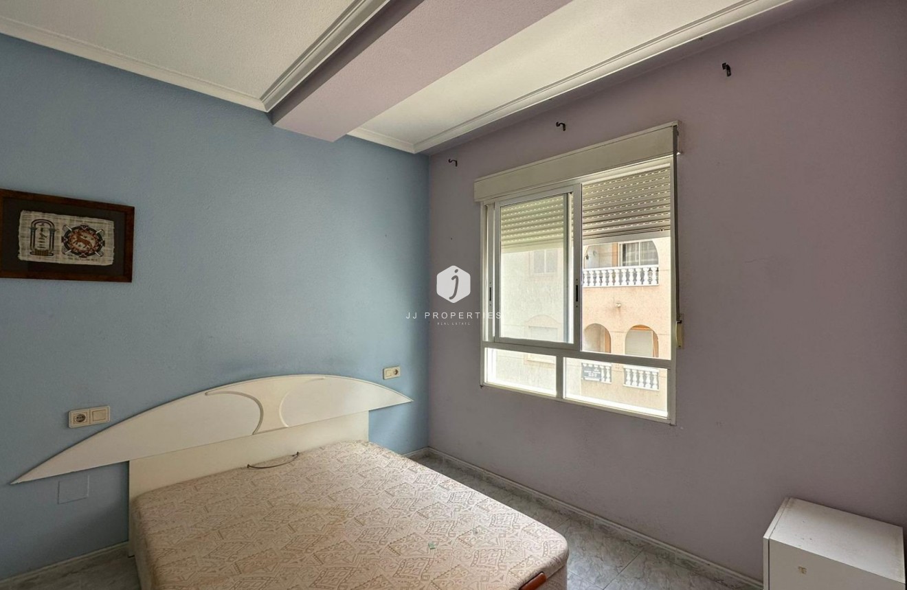 Resale - Apartment / flat -
Torrevieja - Estacion de autobuses