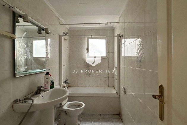 Resale - Apartment / flat -
Torrevieja - Estacion de autobuses