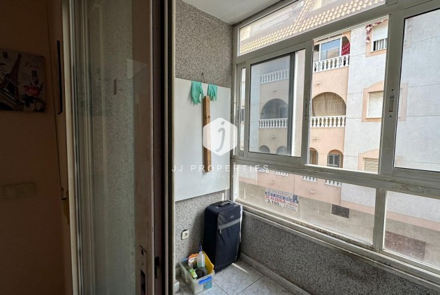 Resale - Apartment / flat -
Torrevieja - Estacion de autobuses