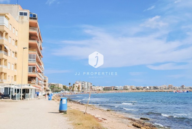 D'occasion - Attique -
Torrevieja - Playa de los Naufragos