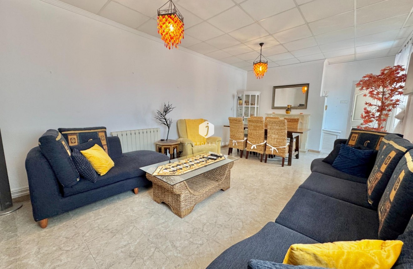 Resale - Villa -
Dolores - Comunidad Valenciana