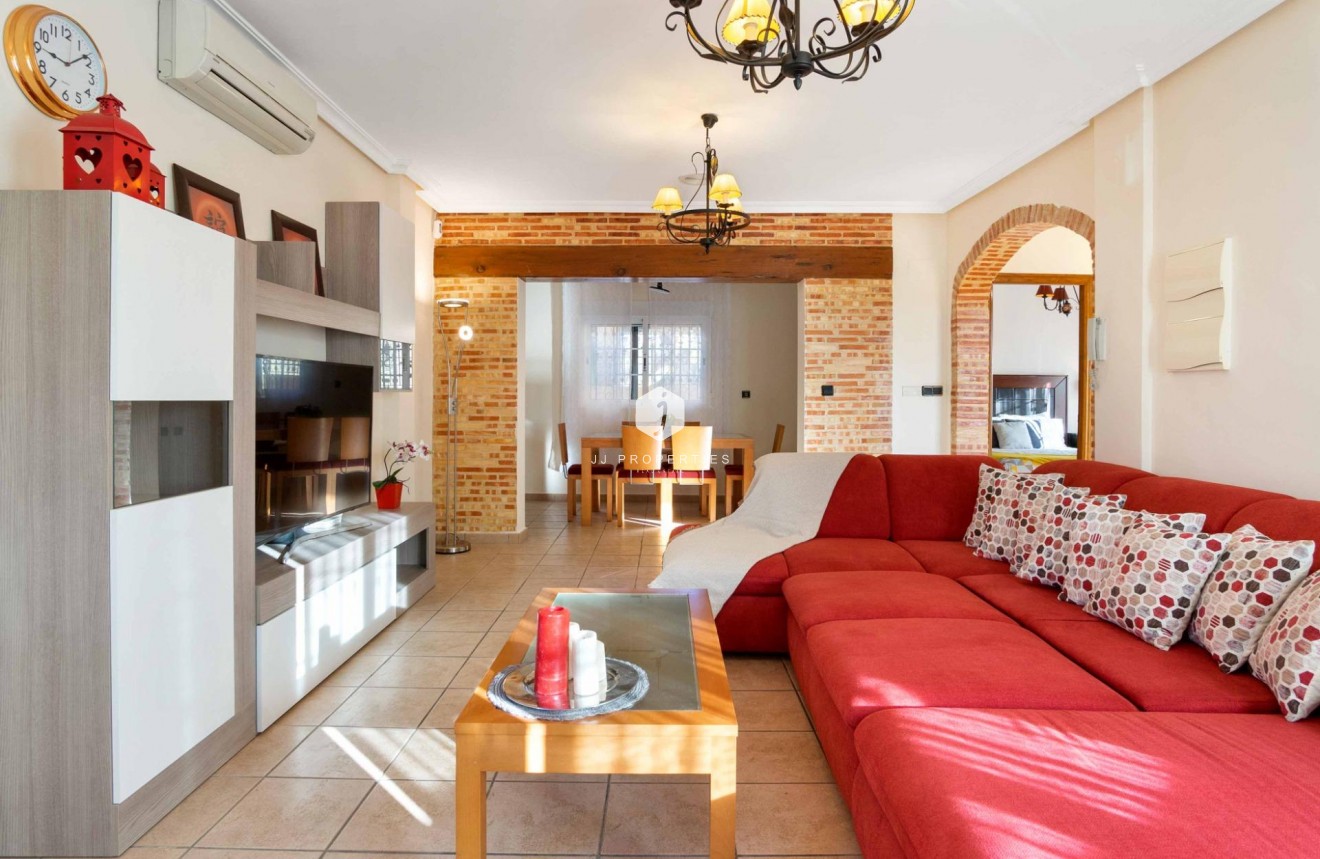 Resale - Chalet -
Orihuela Costa - Los Almendros-la Florida