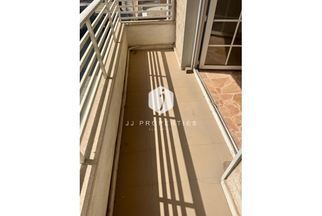 Resale - Apartment / flat -
Torrevieja - Centro