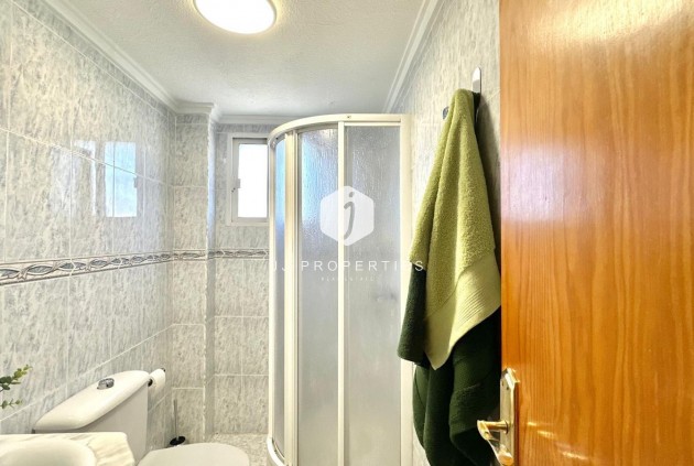 Resale - Apartment / flat -
Torrevieja - La Siesta - El Salado - Torreta