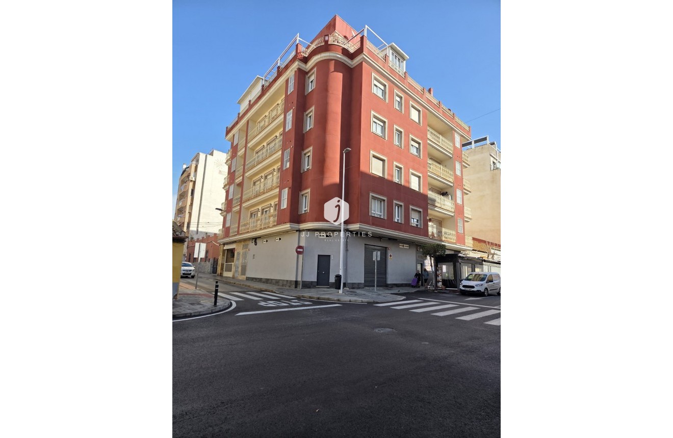 Resale - Apartment / flat -
Torrevieja - Costa Blanca