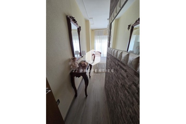 Resale - Apartment / flat -
Torrevieja - Costa Blanca