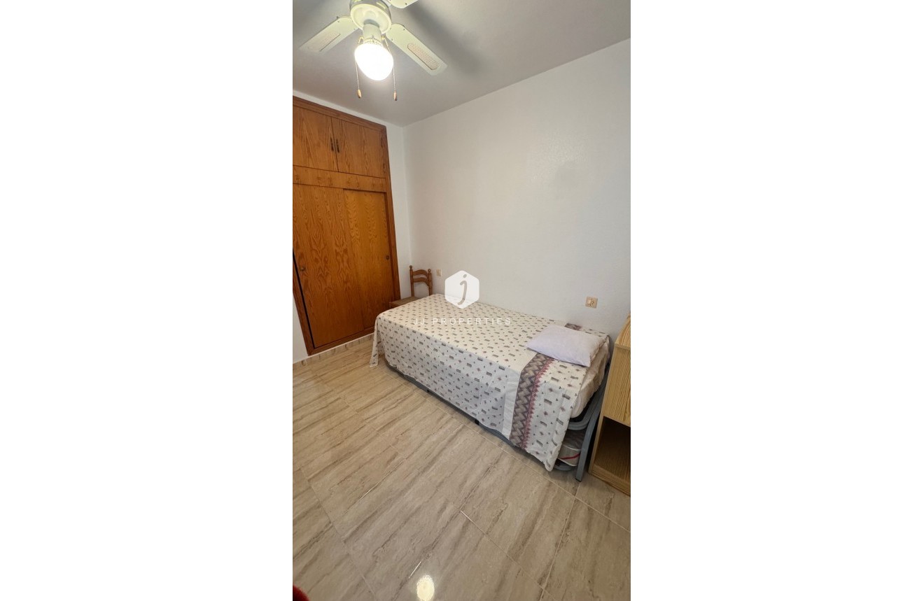 Resale - Chalet -
Orihuela Costa - Costa Blanca