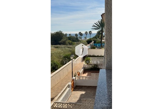 Resale - Chalet -
Orihuela Costa - Costa Blanca