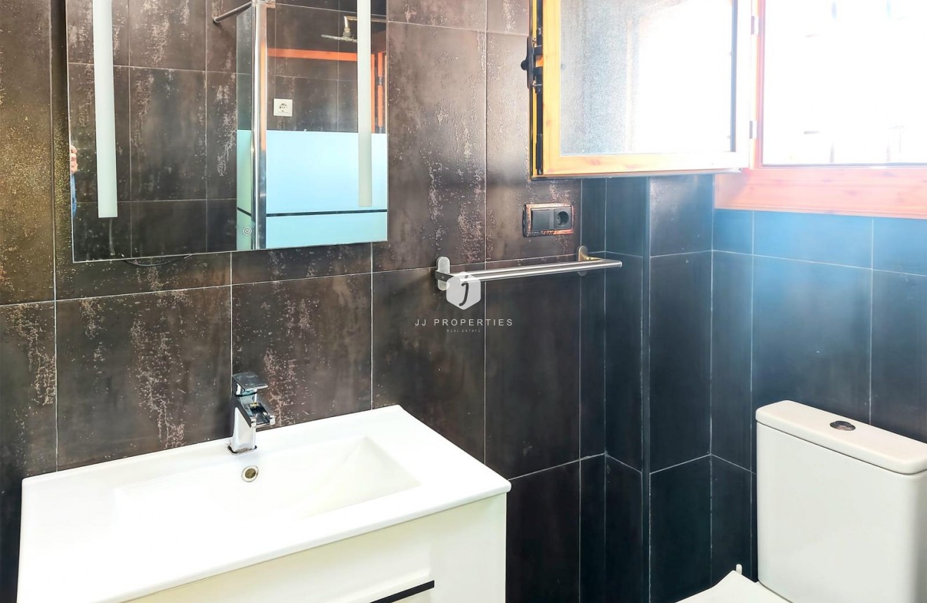 Resale - Villa -
Torrevieja - Costa Blanca