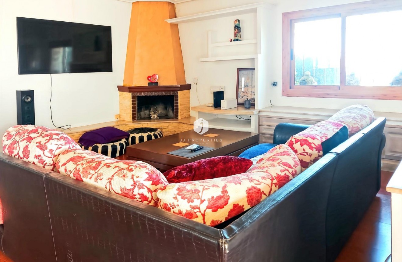 Resale - Villa -
Torrevieja - Costa Blanca