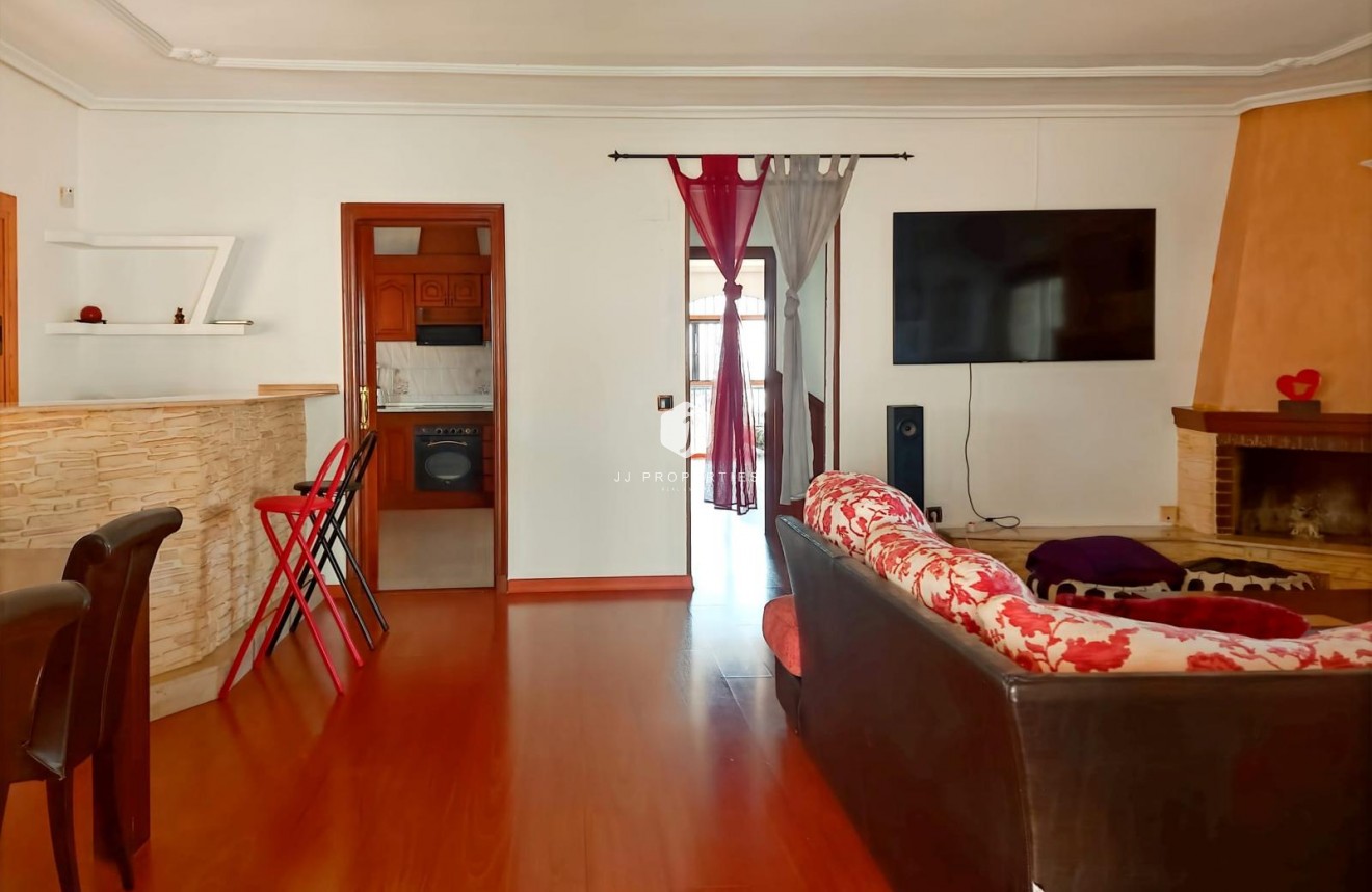 Resale - Villa -
Torrevieja - Costa Blanca