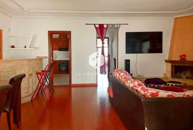 Resale - Villa -
Torrevieja - Costa Blanca