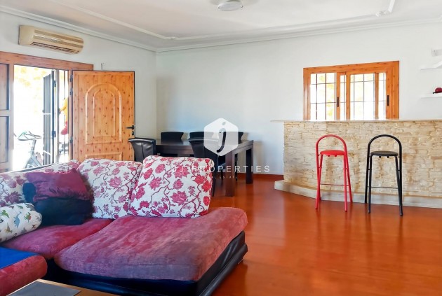 Resale - Villa -
Torrevieja - Costa Blanca