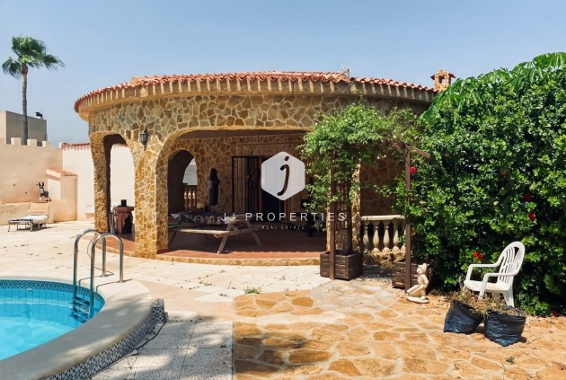 Resale - Villa -
Torrevieja - Costa Blanca