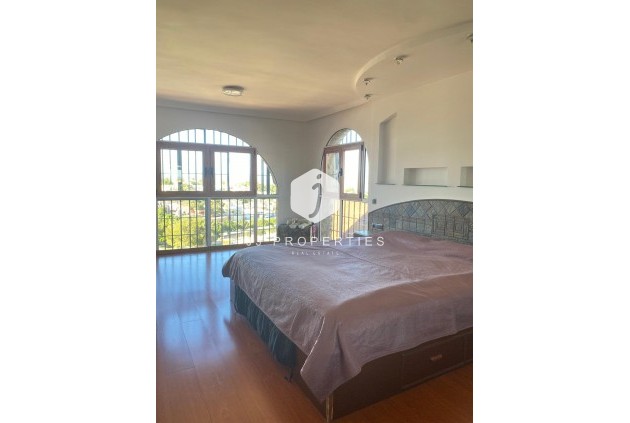 Resale - Villa -
Torrevieja - Costa Blanca