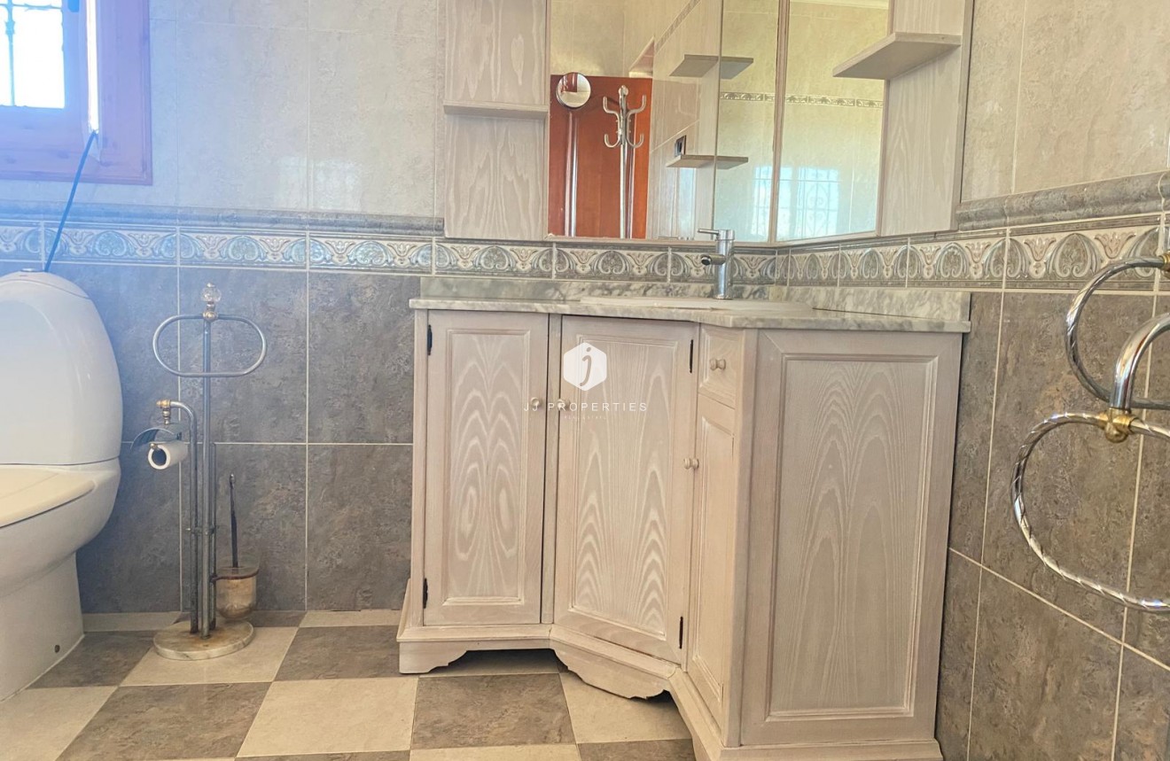 Resale - Villa -
Torrevieja - Costa Blanca