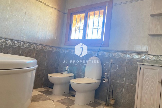 Resale - Villa -
Torrevieja - Costa Blanca