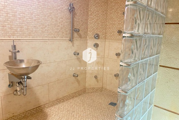 Resale - Villa -
Torrevieja - Costa Blanca