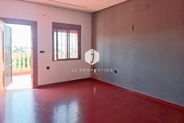 Resale - Villa -
Torrevieja - Costa Blanca