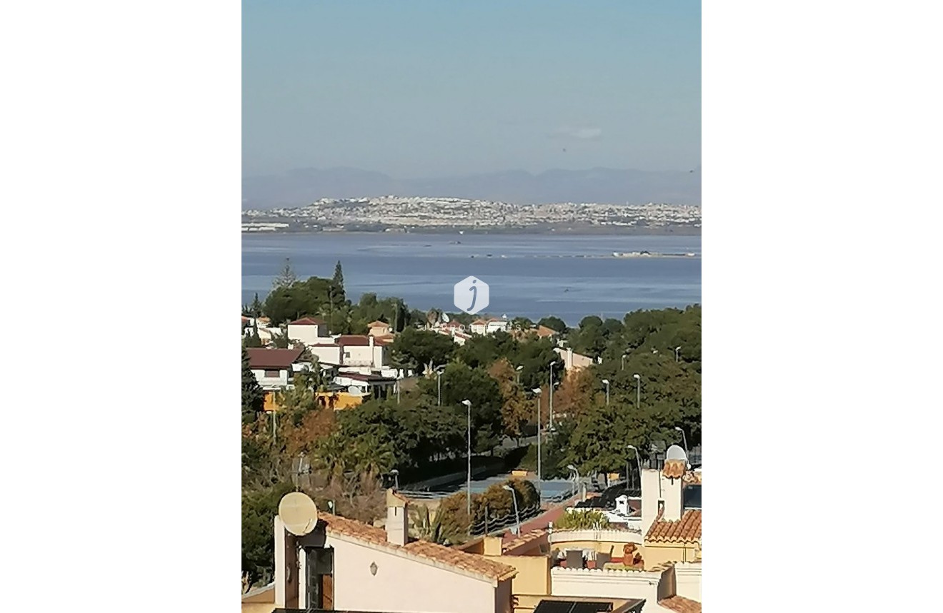 Resale - Villa -
Torrevieja - Costa Blanca