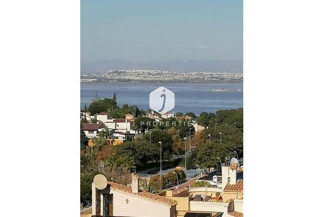 Resale - Villa -
Torrevieja - Costa Blanca